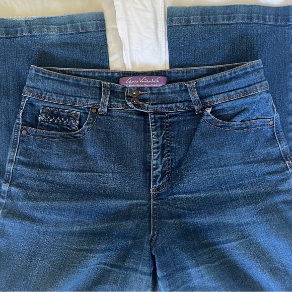 Jeans - Picture 4 of 9